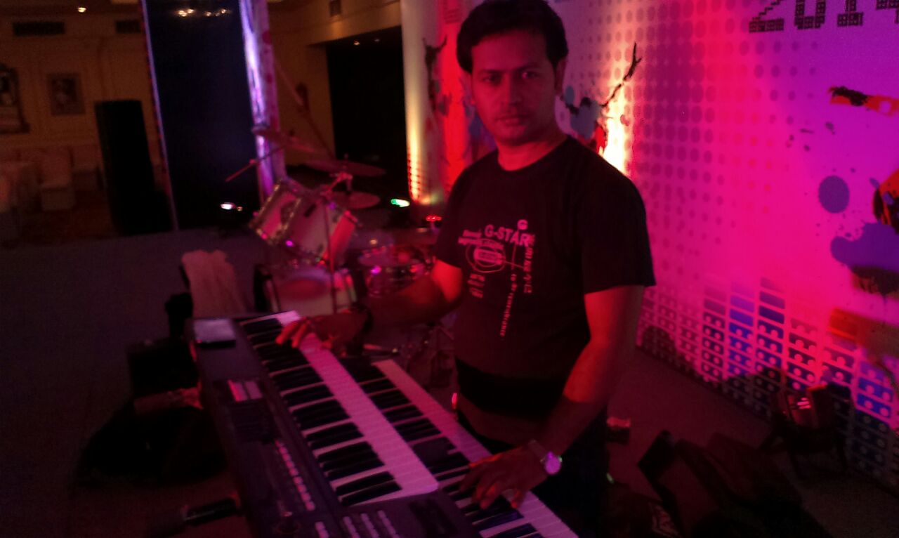 male keyboard player nagpur